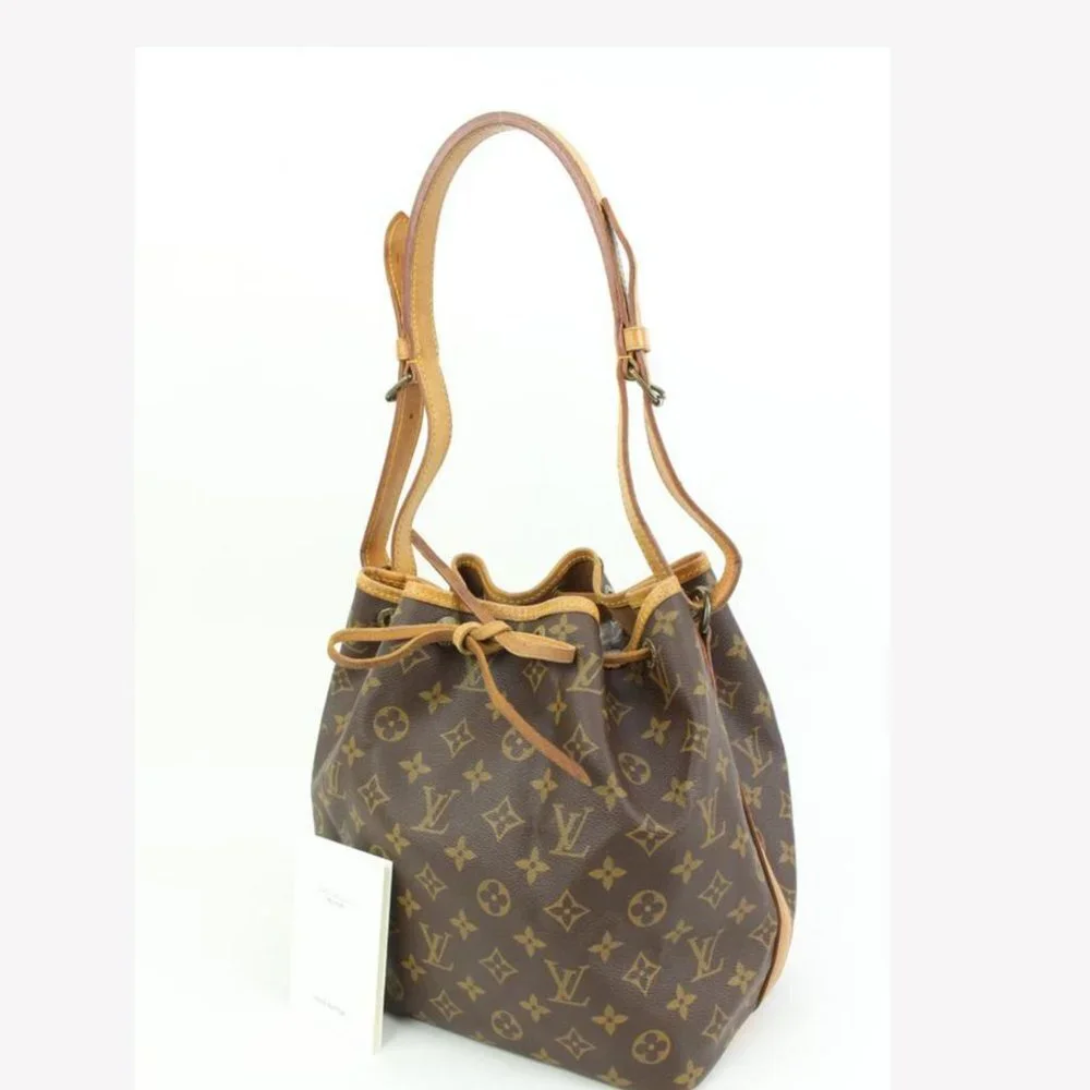 Louis Vuitton Monogram Petit Noe Drawstring Bucket Hobo 44lk91